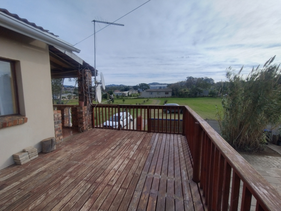 6 Bedroom Property for Sale in Kruisfontein Eastern Cape